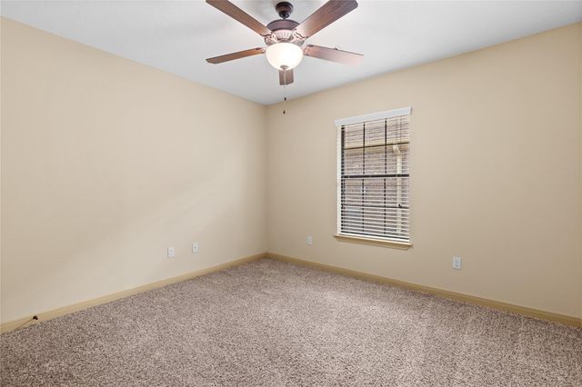 110 Abner Lane, Montgomery, TX 77356