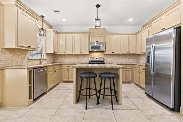 110 Abner Lane, Montgomery, TX 77356