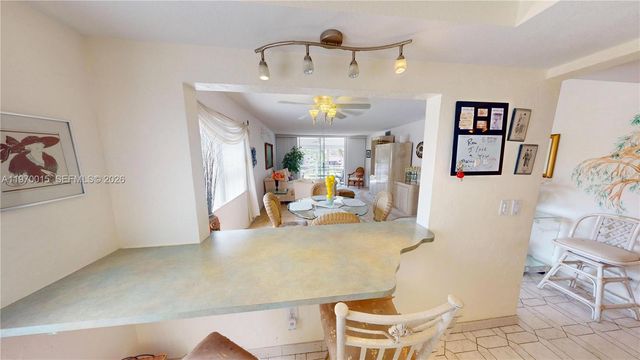 9681 Sunrise Lakes Blvd 201, Sunrise, FL 33322