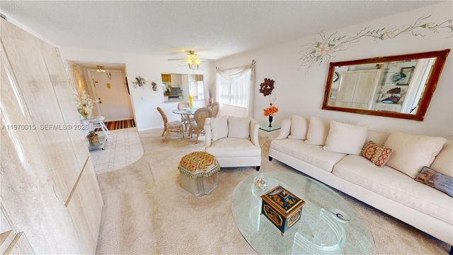 9681 Sunrise Lakes Blvd 201, Sunrise, FL 33322