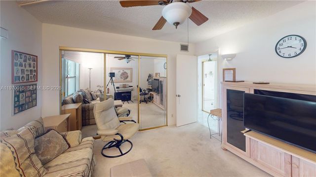 9681 Sunrise Lakes Blvd 201, Sunrise, FL 33322