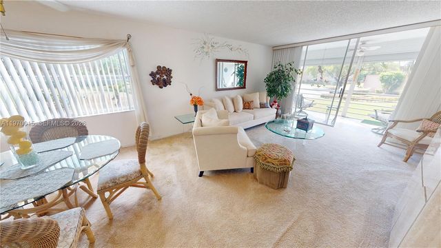 9681 Sunrise Lakes Blvd 201, Sunrise, FL 33322