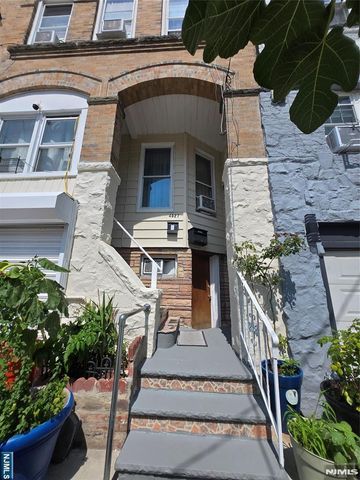 4527 Brown Street, Union City, NJ 07087