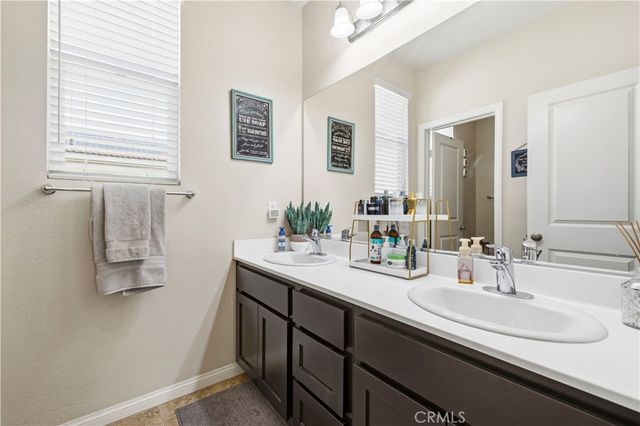 26935 Trestles, Canyon Country, CA 91351