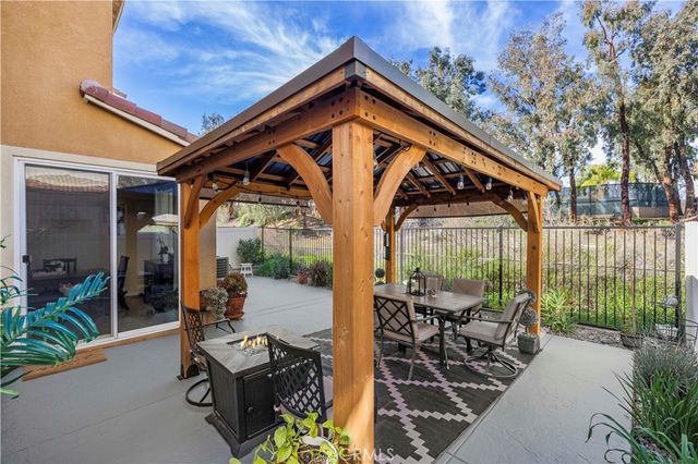 26935 Trestles, Canyon Country, CA 91351