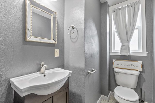 3252 S 14th STREET, Milwaukee, WI 53215