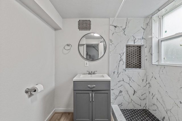 3252 S 14th STREET, Milwaukee, WI 53215