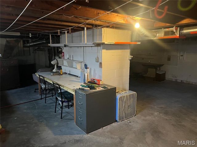 905 Dean Street, Wilsonville, IL 62093