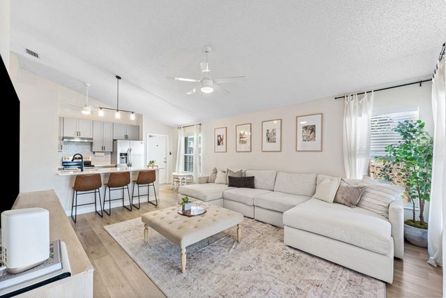 29 Swallow Drive, Boynton Beach, FL 33436