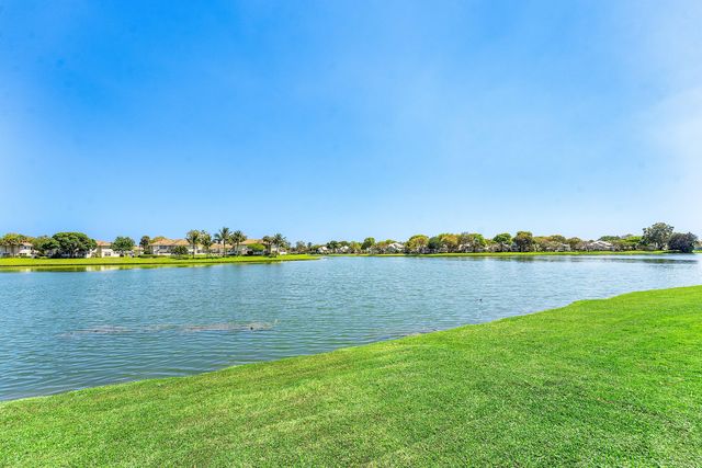 29 Swallow Drive, Boynton Beach, FL 33436