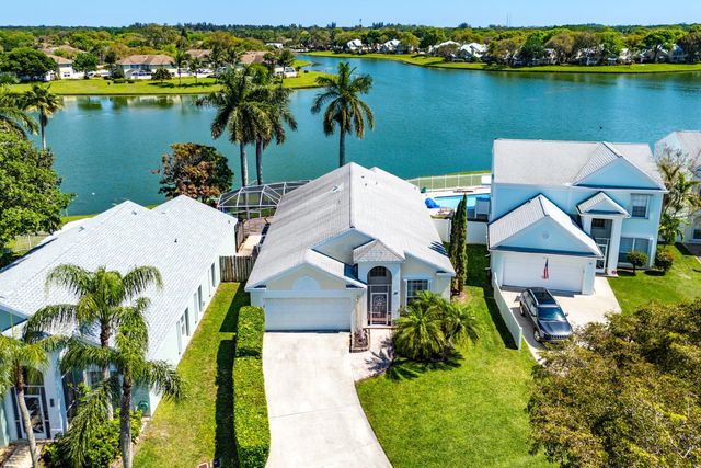 29 Swallow Drive, Boynton Beach, FL 33436