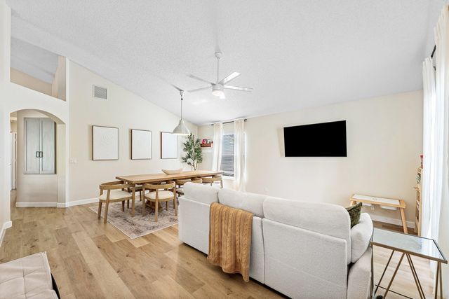 29 Swallow Drive, Boynton Beach, FL 33436