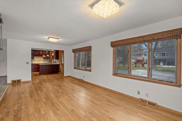 6704 Limerick Lane, Edina, MN 55439