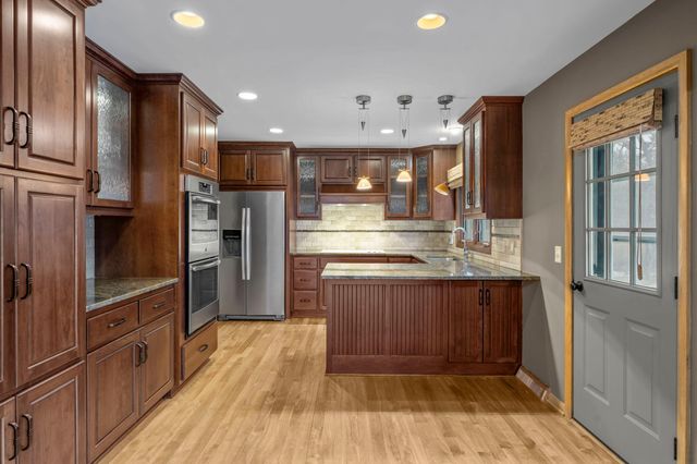 6704 Limerick Lane, Edina, MN 55439