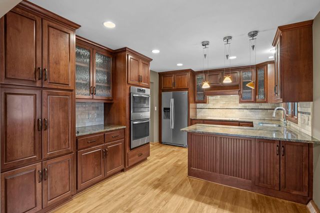 6704 Limerick Lane, Edina, MN 55439