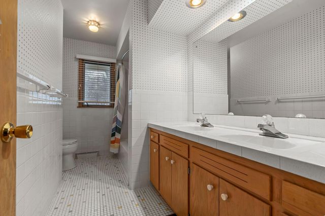 6704 Limerick Lane, Edina, MN 55439