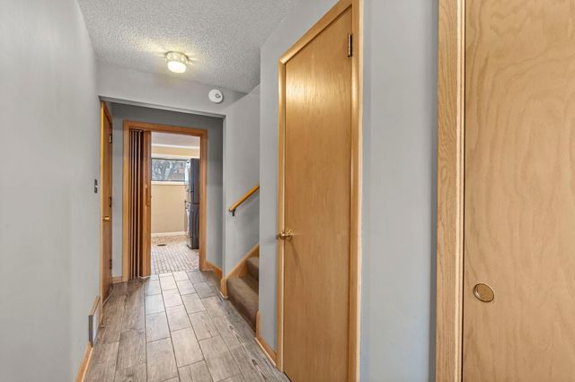 6704 Limerick Lane, Edina, MN 55439