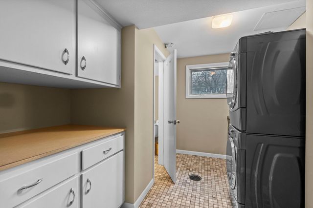 6704 Limerick Lane, Edina, MN 55439