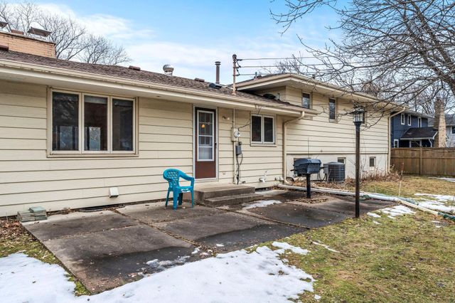 6704 Limerick Lane, Edina, MN 55439