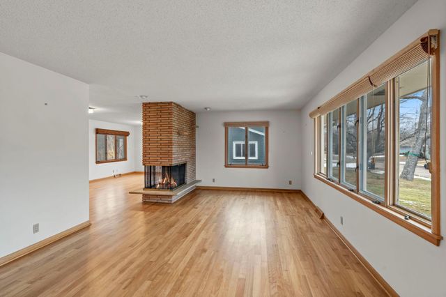 6704 Limerick Lane, Edina, MN 55439