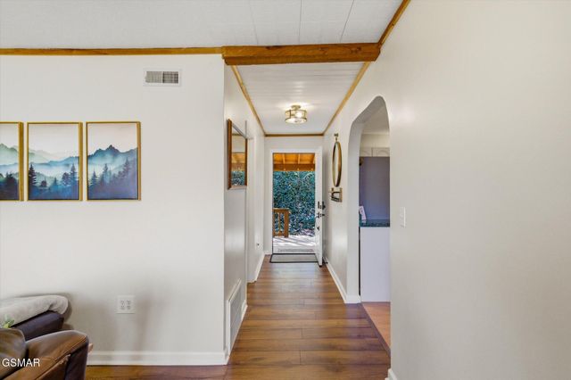 1837 Laurel Valley Way, Sevierville, TN 37862