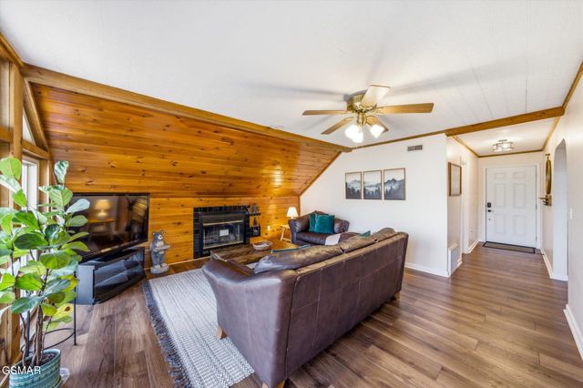 1837 Laurel Valley Way, Sevierville, TN 37862