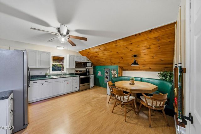 1837 Laurel Valley Way, Sevierville, TN 37862