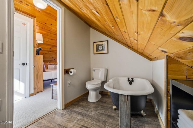 1837 Laurel Valley Way, Sevierville, TN 37862