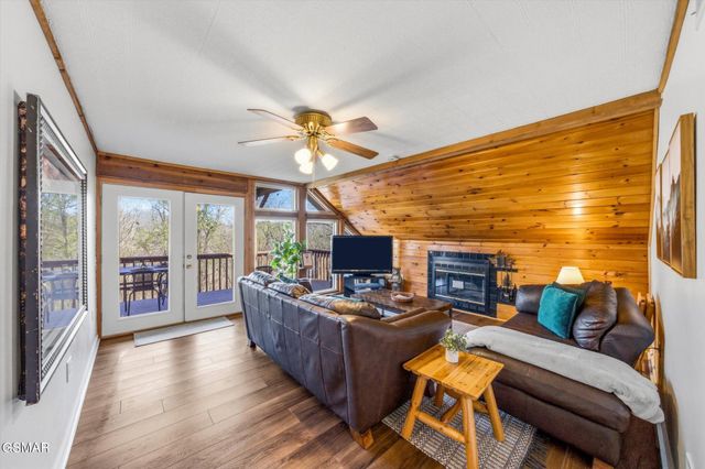 1837 Laurel Valley Way, Sevierville, TN 37862