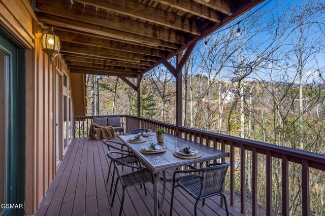 1837 Laurel Valley Way, Sevierville, TN 37862