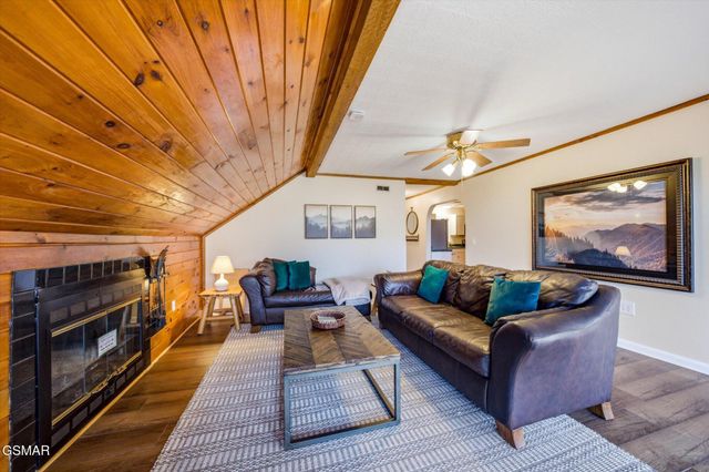 1837 Laurel Valley Way, Sevierville, TN 37862