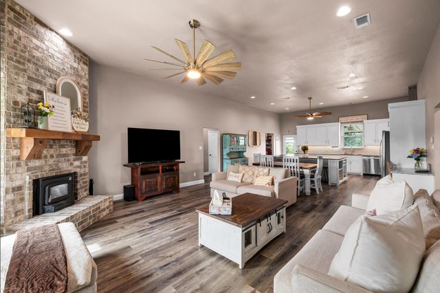 1500 Newberry Road, Millsap, TX 76066