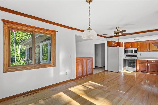 W235S5479 Big Bend ROAD, Waukesha, WI 53189