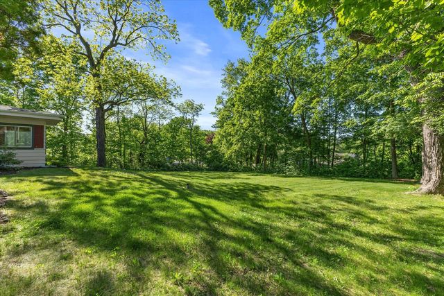 W235S5479 Big Bend ROAD, Waukesha, WI 53189