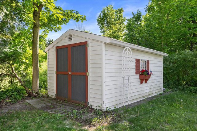 W235S5479 Big Bend ROAD, Waukesha, WI 53189