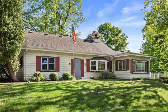 W235S5479 Big Bend ROAD, Waukesha, WI 53189