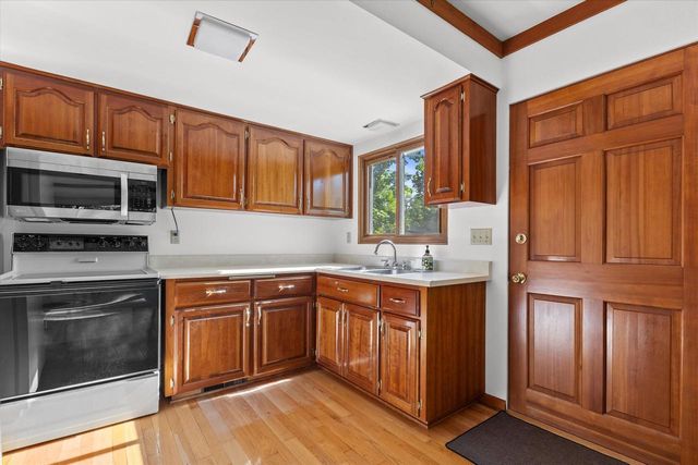 W235S5479 Big Bend ROAD, Waukesha, WI 53189