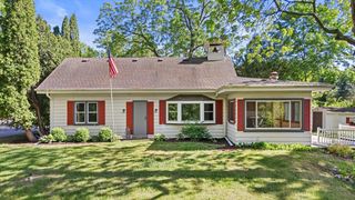 W235S5479 Big Bend ROAD, Waukesha, WI 53189