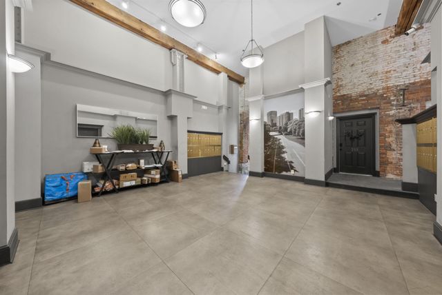 544 S Front Street, 115, Columbus, OH 43215