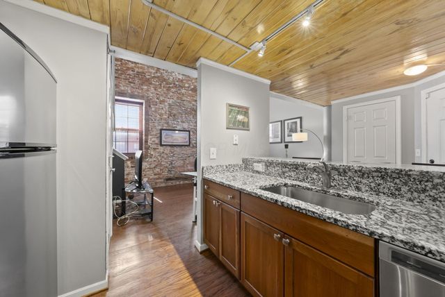 544 S Front Street, 115, Columbus, OH 43215