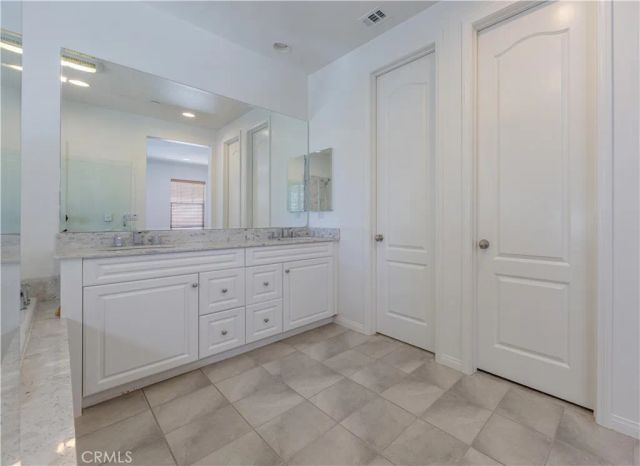22 Willow Way, Lake Forest, CA 92630