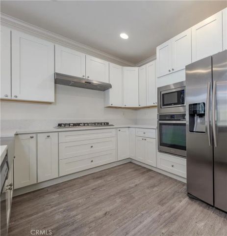 22 Willow Way, Lake Forest, CA 92630