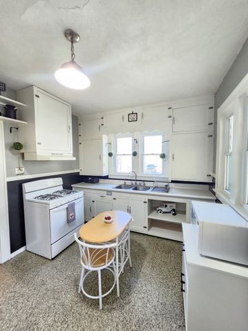 8193 Old Highway 13 Highway, Murphysboro, IL 62966