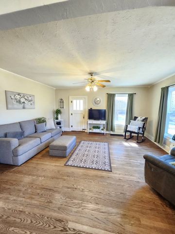 8193 Old Highway 13 Highway, Murphysboro, IL 62966