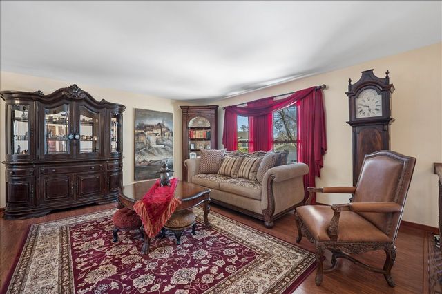 1190 Buttercup Lane, Bartlett, IL 60103