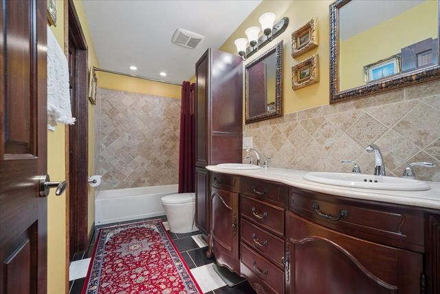 1190 Buttercup Lane, Bartlett, IL 60103