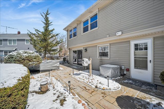 1190 Buttercup Lane, Bartlett, IL 60103