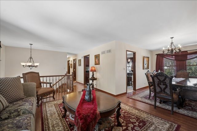 1190 Buttercup Lane, Bartlett, IL 60103