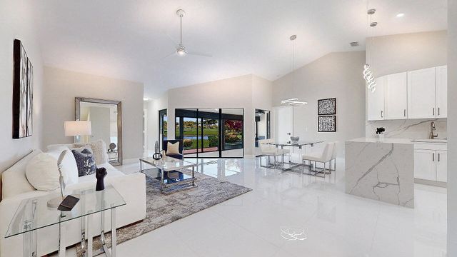 5794 W Parkwalk Cir W E, Boynton Beach, FL 33472
