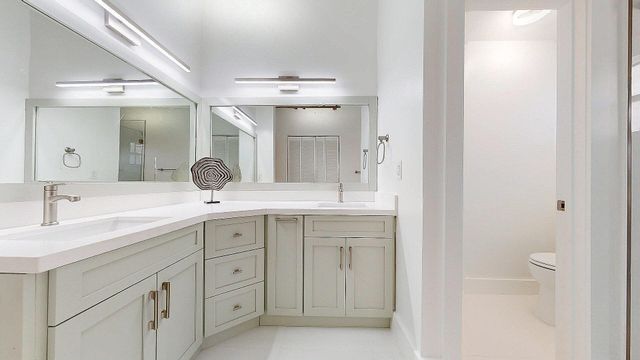 5794 W Parkwalk Cir W E, Boynton Beach, FL 33472